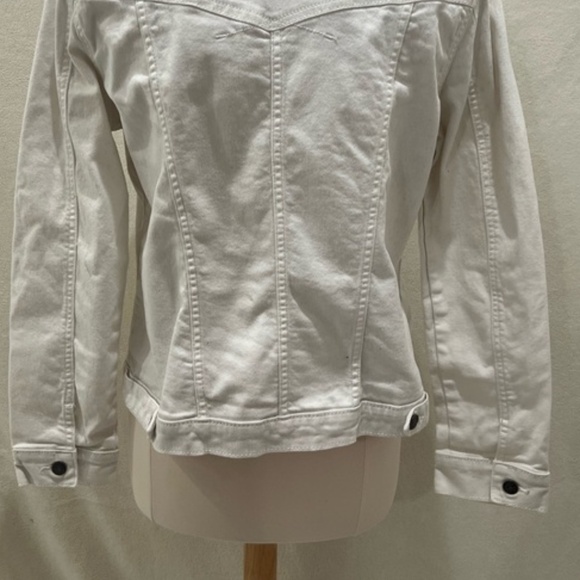 Lee Riders Classic Women's White Denim Jacket - Picture 4 of 9